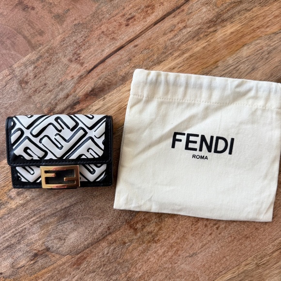 FENDI x Joshua Vides Limited Edition Nappa Matisse Trifold Wallet - Picture 11 of 11